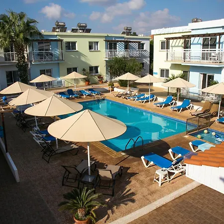 Anais Bay 3*